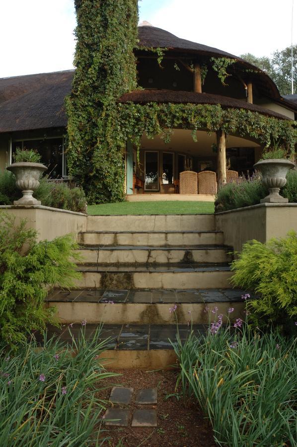 Chartwell Manor Hotel Buitenkant foto