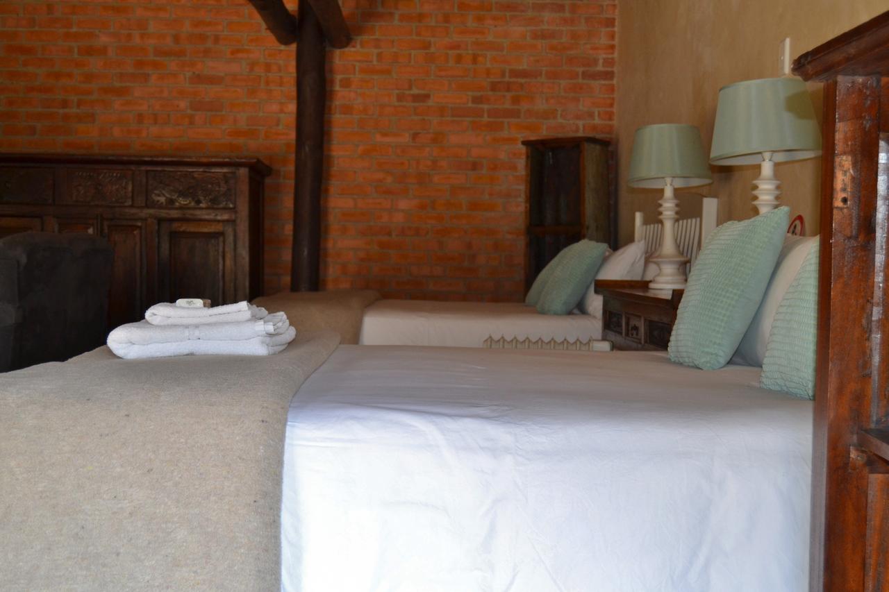 Chartwell Manor Hotel Buitenkant foto