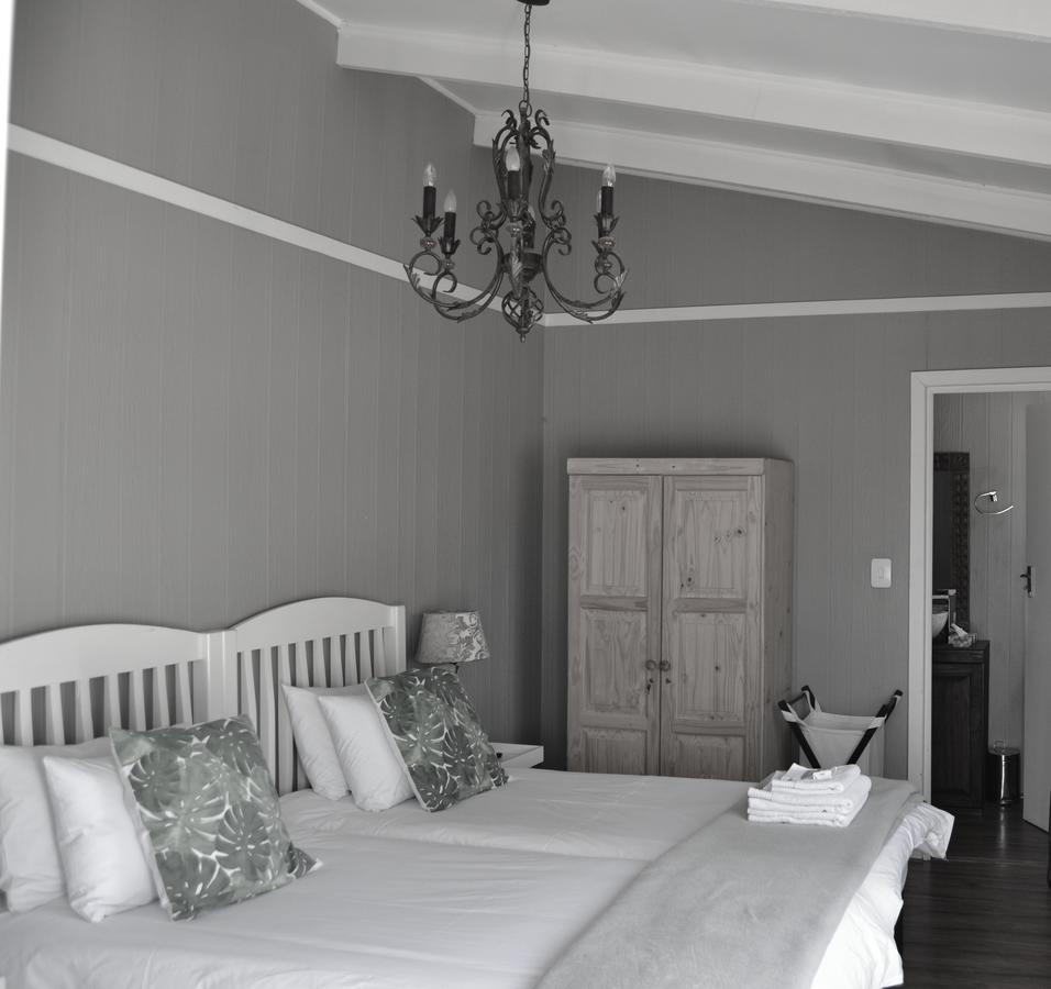 Chartwell Manor Hotel Buitenkant foto